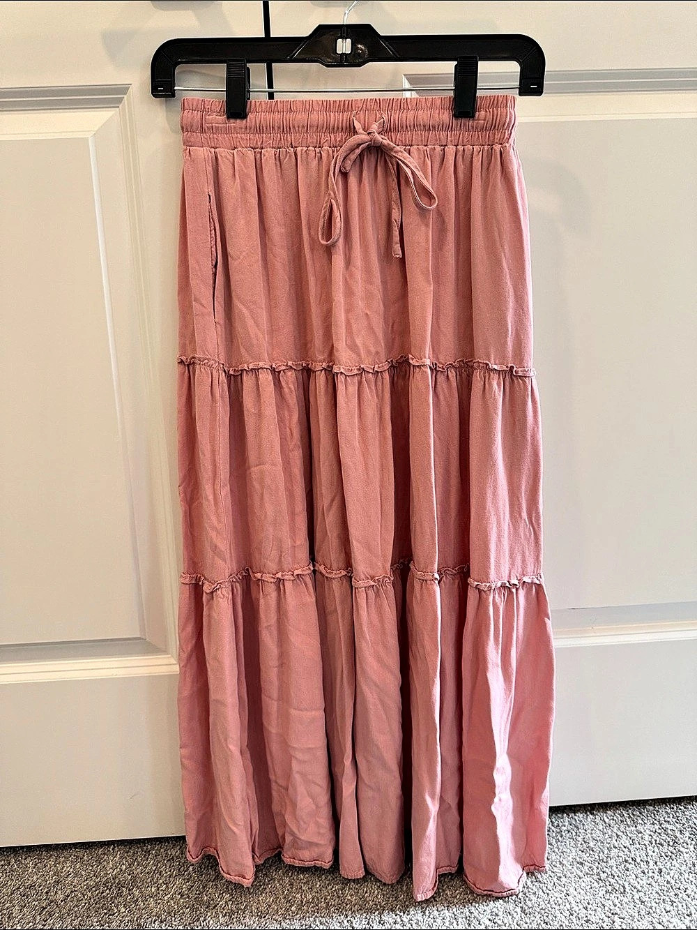 Fashion Nova Tiered Maxi Skirt in Pink Size Medium Like New